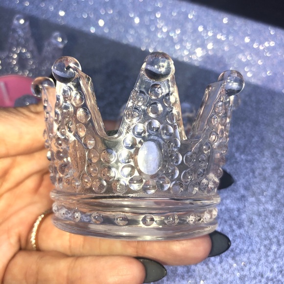 Set of Regal hobnail crown glass candle holders - Picture 9 of 14